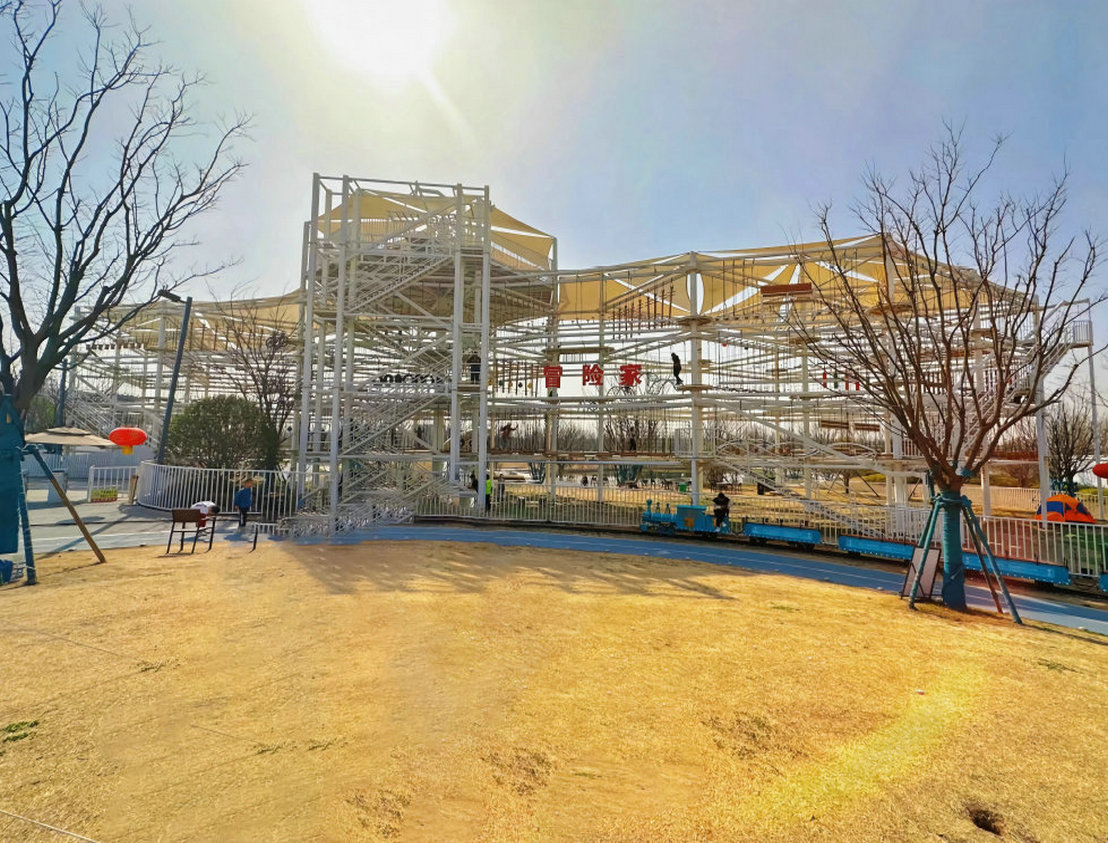 <b>河南新鄭冒險(xiǎn)家營(yíng)地</b>